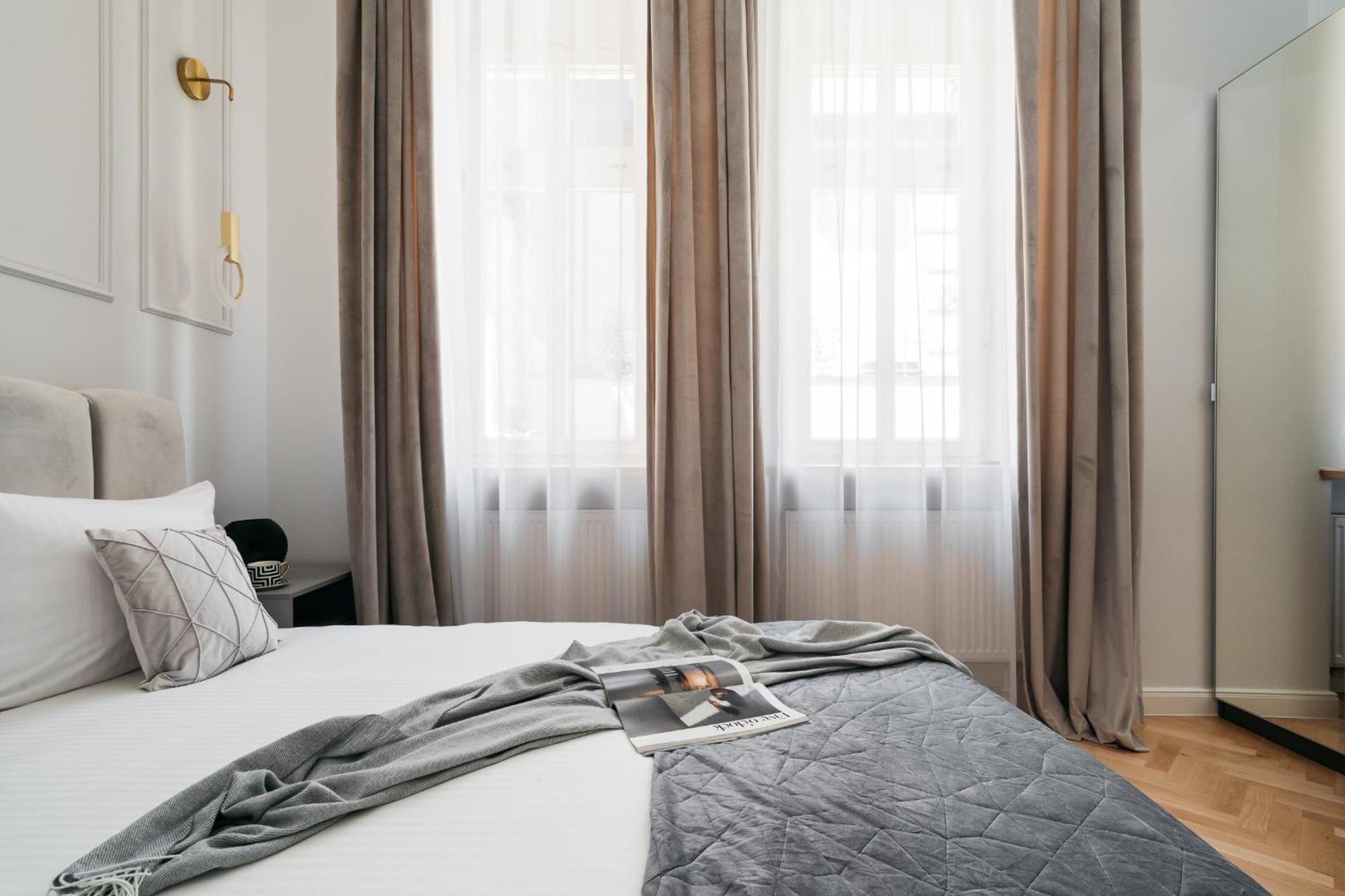 Old Town Oasis - Loftaffair Apartment Krakow Luaran gambar